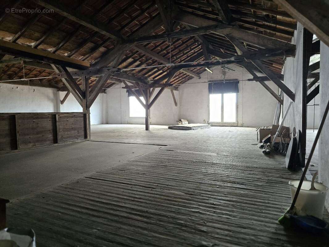 Maison à SAINT-PIERRE-D'EXIDEUIL