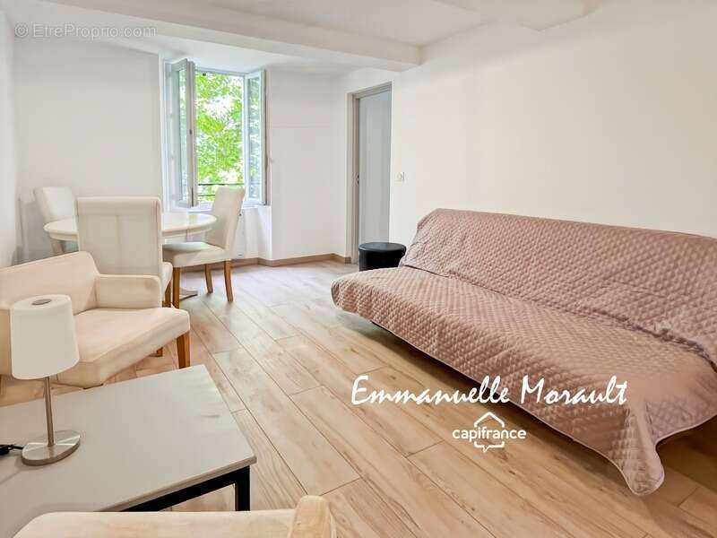 Appartement à BAGNOLS-EN-FORET