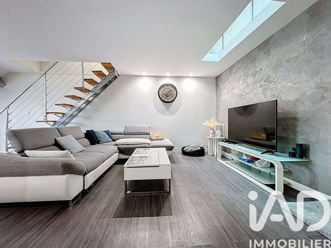 Photo 3 - Appartement à SAINTE-GENEVIEVE-DES-BOIS