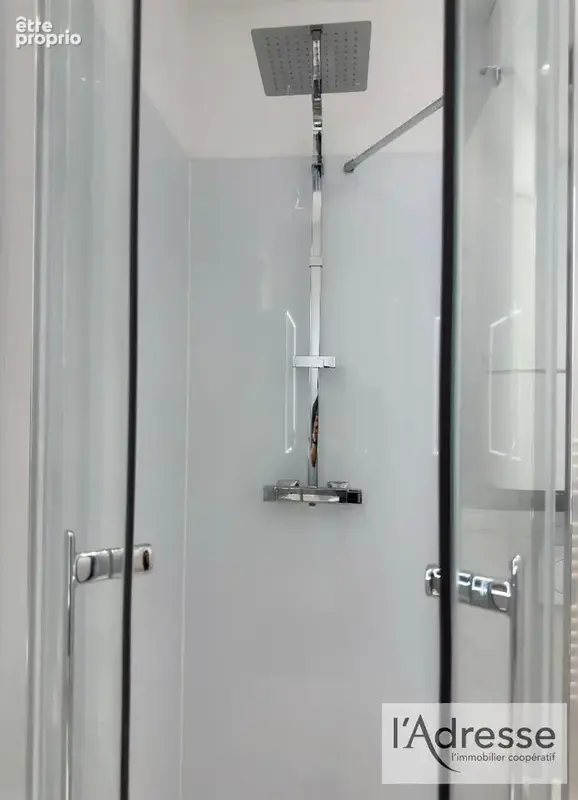 Appartement de caractère - deux pièces - prestations de qualité - centre ville - photo 8