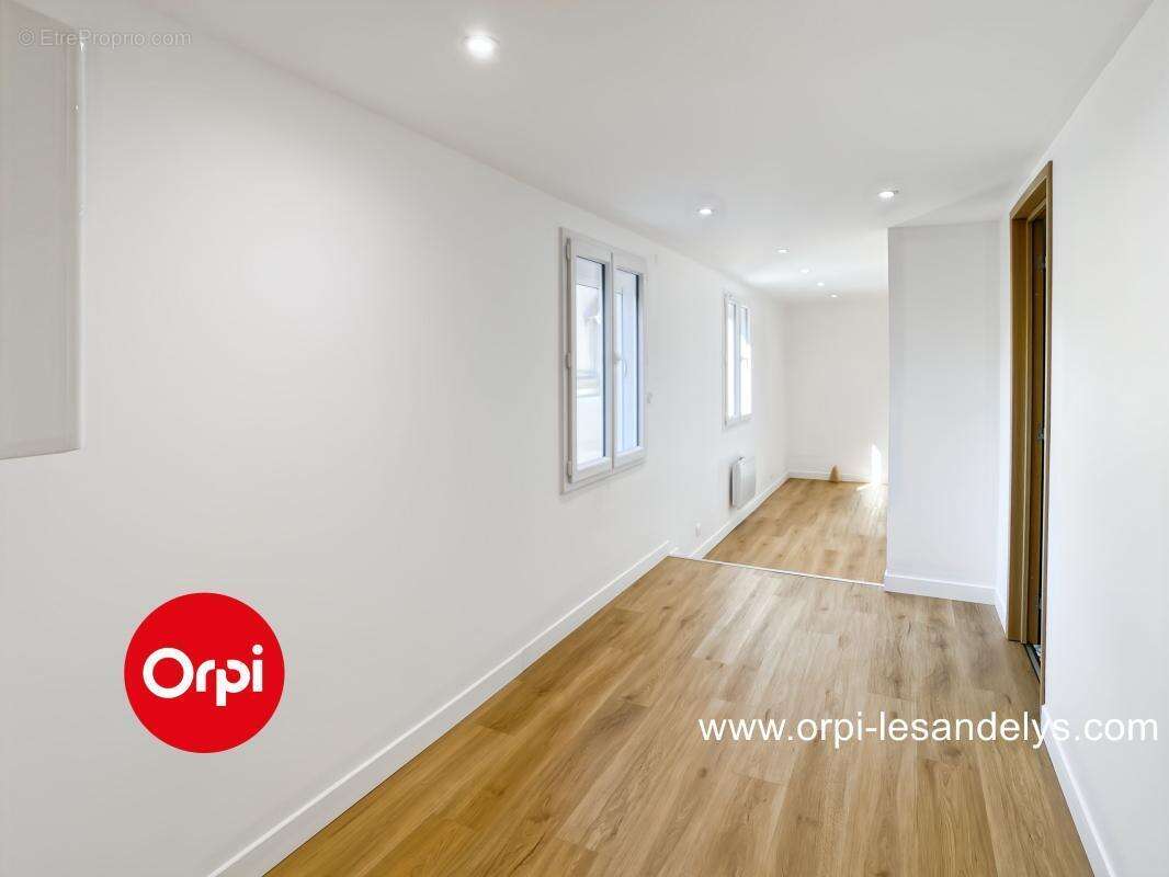 Les Andelys Centre-Ville – Superbe loft de caractère de 170 m² - photo 3