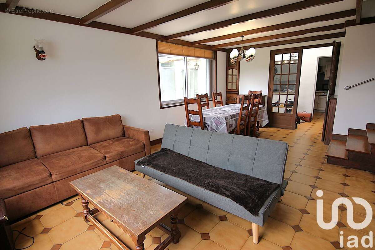 Photo 2 - Maison à COUBERT