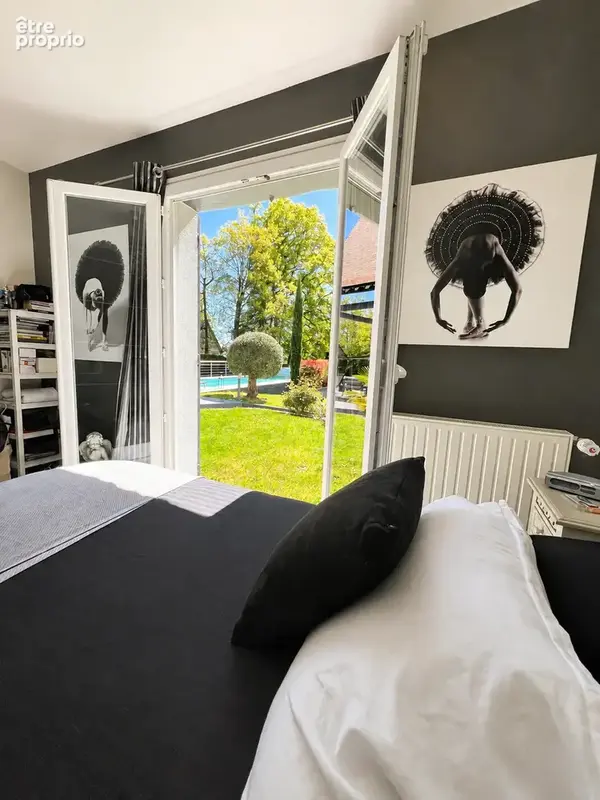 Propriété d'exception de 342m2 au sol -2 maisons sur la butte de Marcoussis- Piscine- Terrain de 3279m2 - photo 10