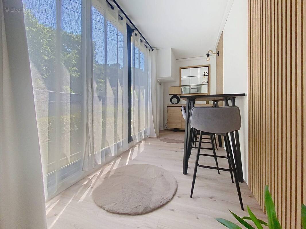 Appartement à MOUGINS