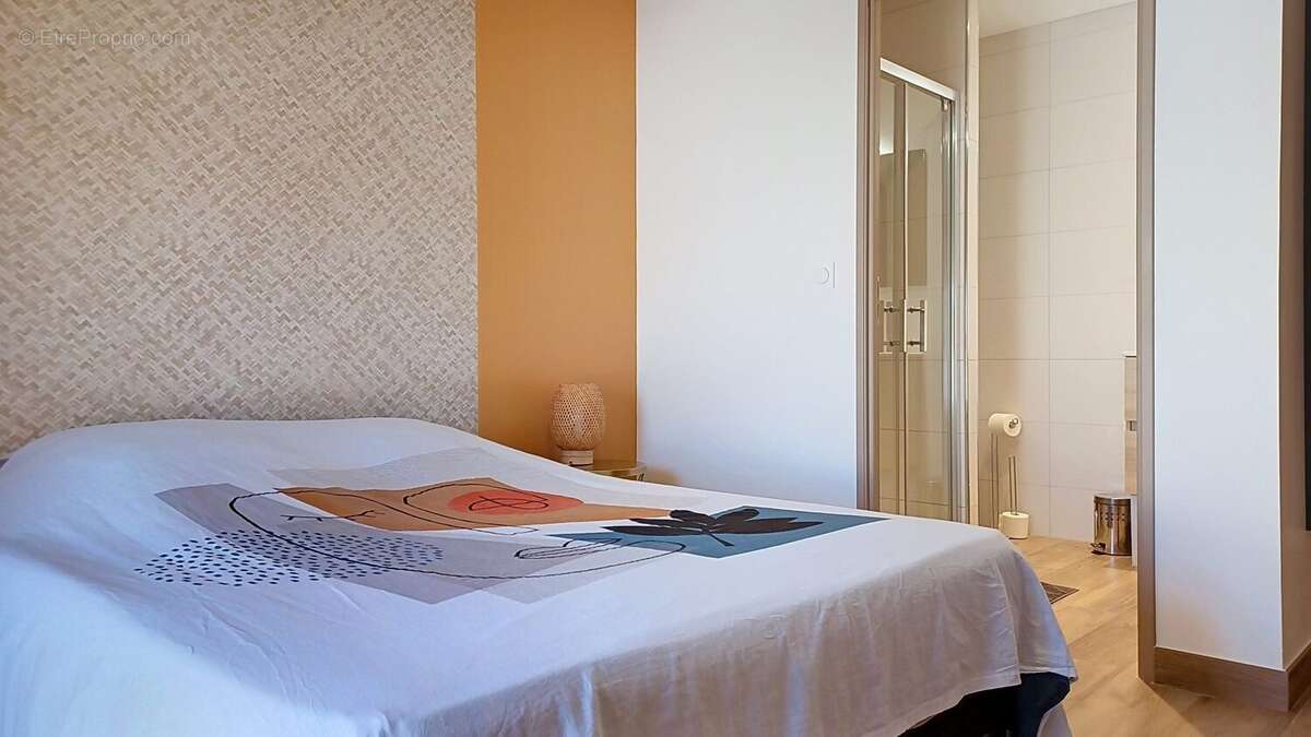 Appartement 350 m² à Albi  - photo 3