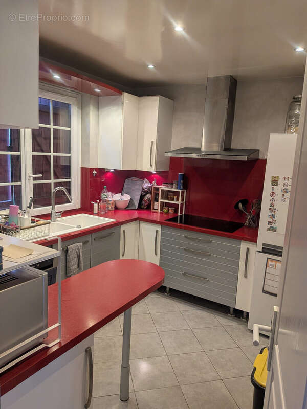 Maison 104 m² à Villeneuve-Le-Comte  - photo 8