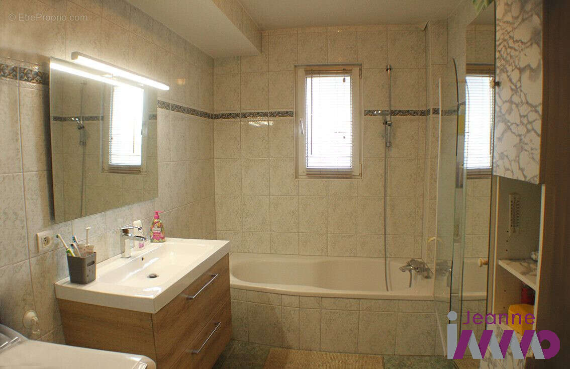 Appartement 92 m² à Roppentzwiller  - photo 4