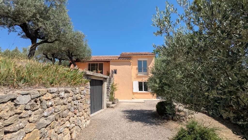 TB Villa traditionnelle avec garage et vue - photo 8