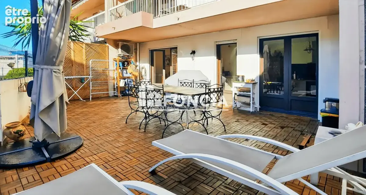 Nice ouest F3 de 83 m2 avec 2 TERRASSES (50m2 et 37.5m2) GARAGE ET CAVE - photo 9