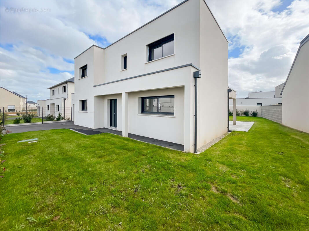 Maison à BIEVILLE-BEUVILLE