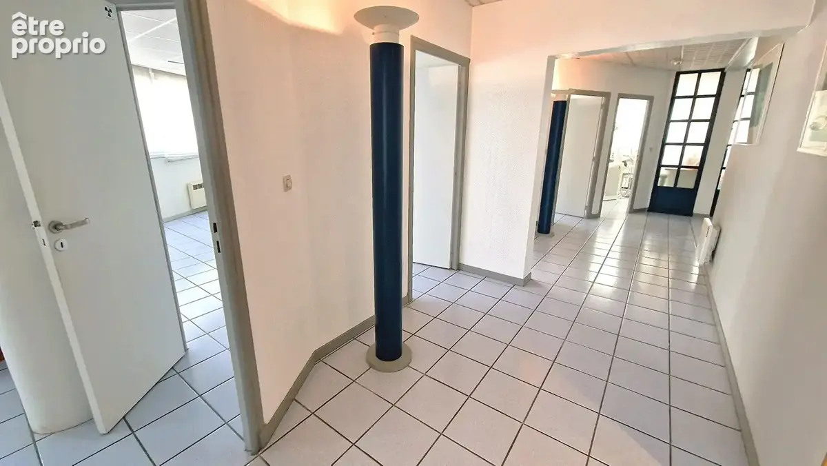 Bureaux à Quelques Pas De Tours Centre - photo 8