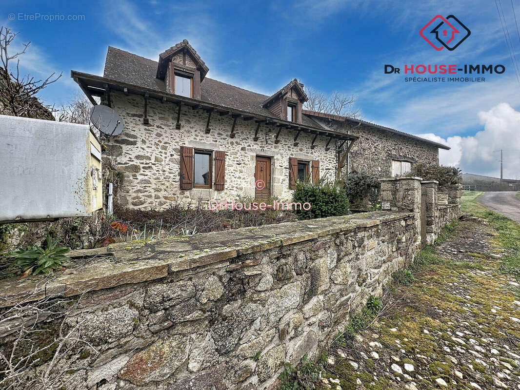 Maison à SAINT-SAUD-LACOUSSIERE