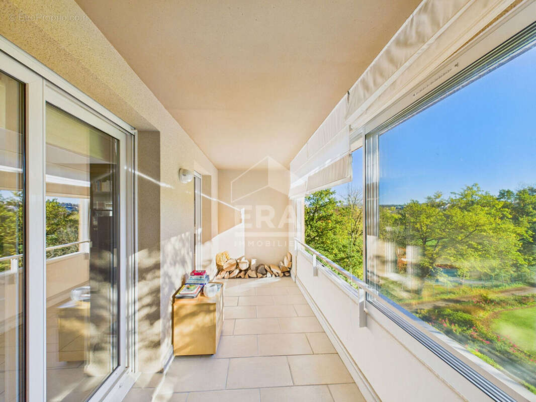 Appartement à ONET-LE-CHATEAU