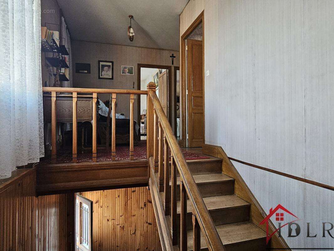 Maison à ECLARON-BRAUCOURT-SAINTE-LIVIERE