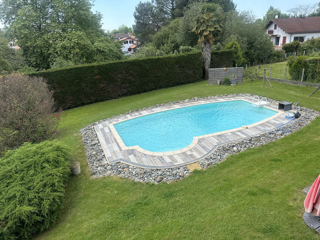 Maison à URT