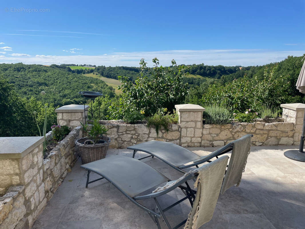 Maison de campagne avec piscine et grange et gîte - photo 4