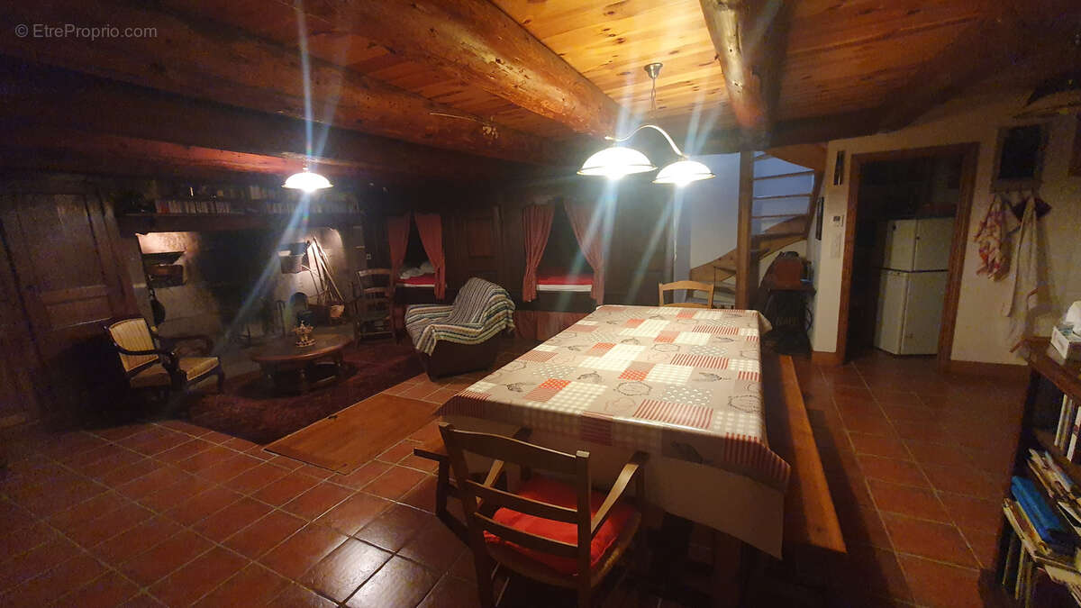 Maison à ALBEPIERRE-BREDONS