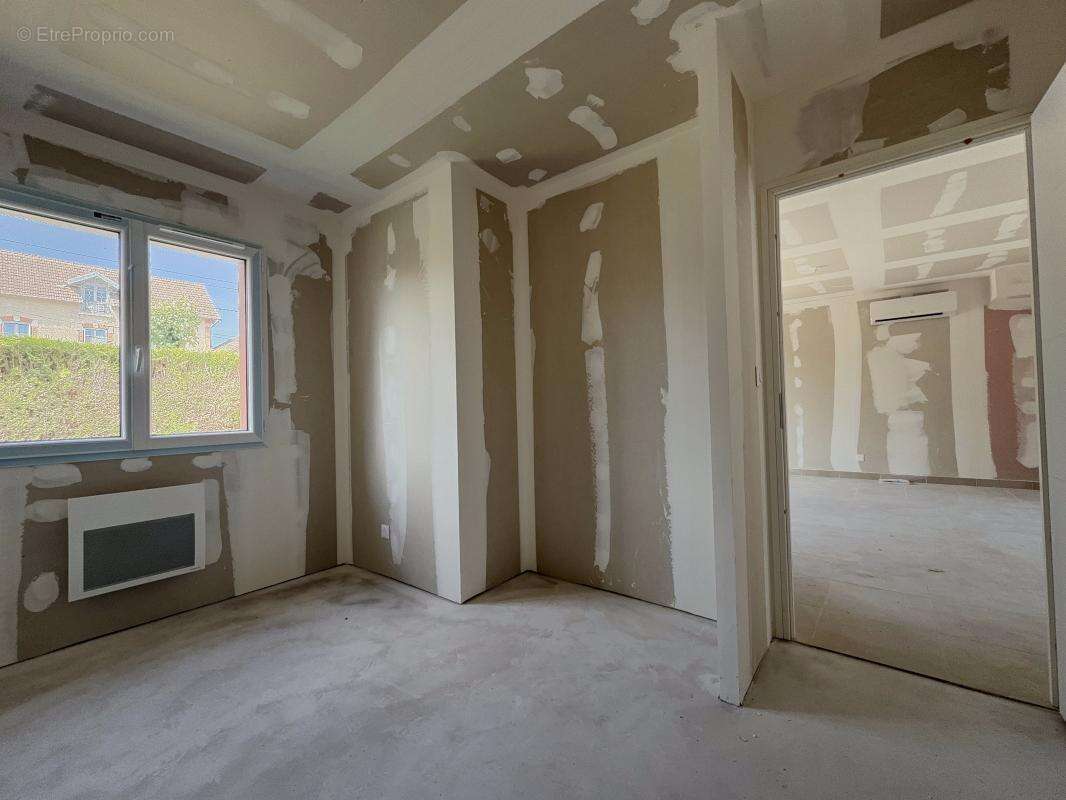 Maison à LONGECOURT-EN-PLAINE