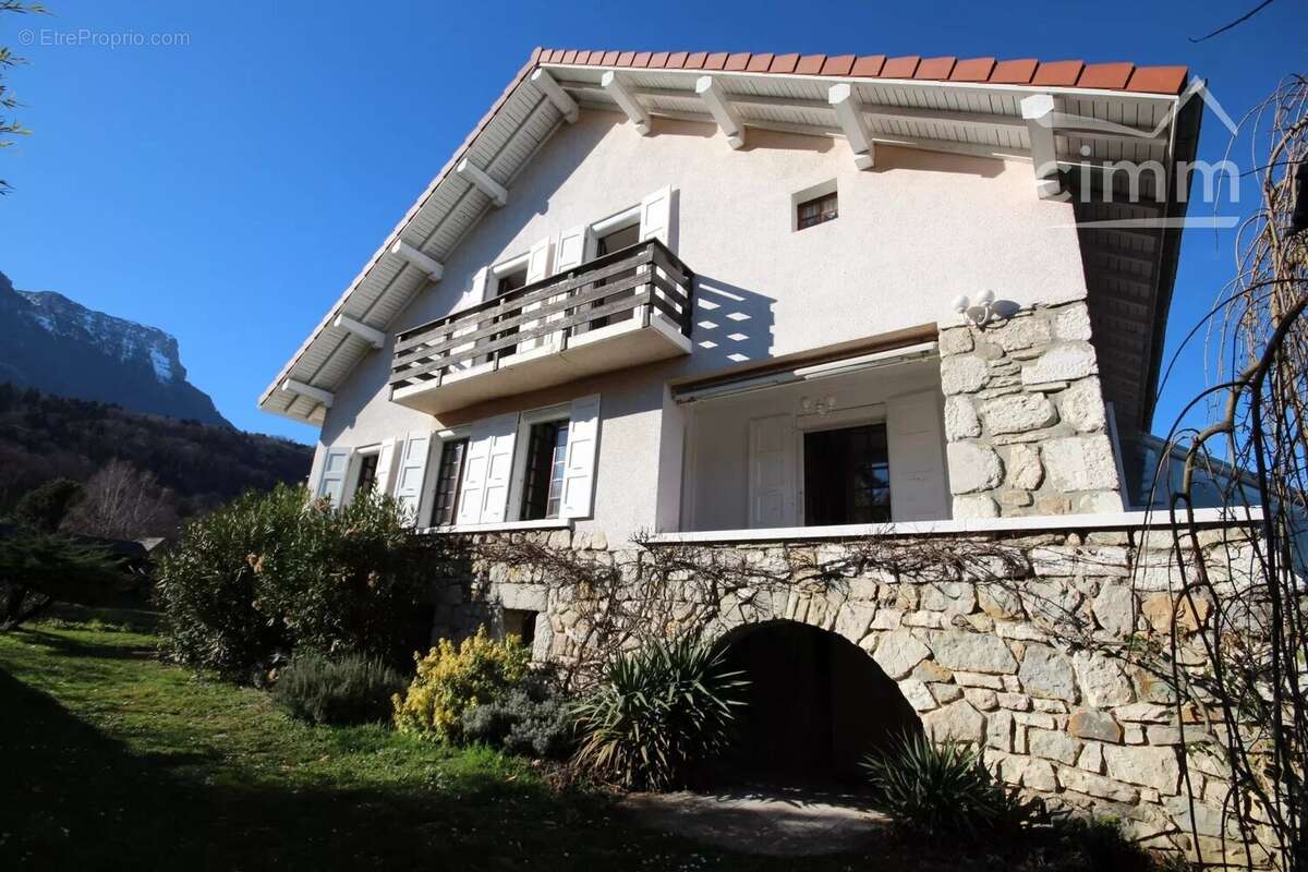 Maison à CHAPAREILLAN