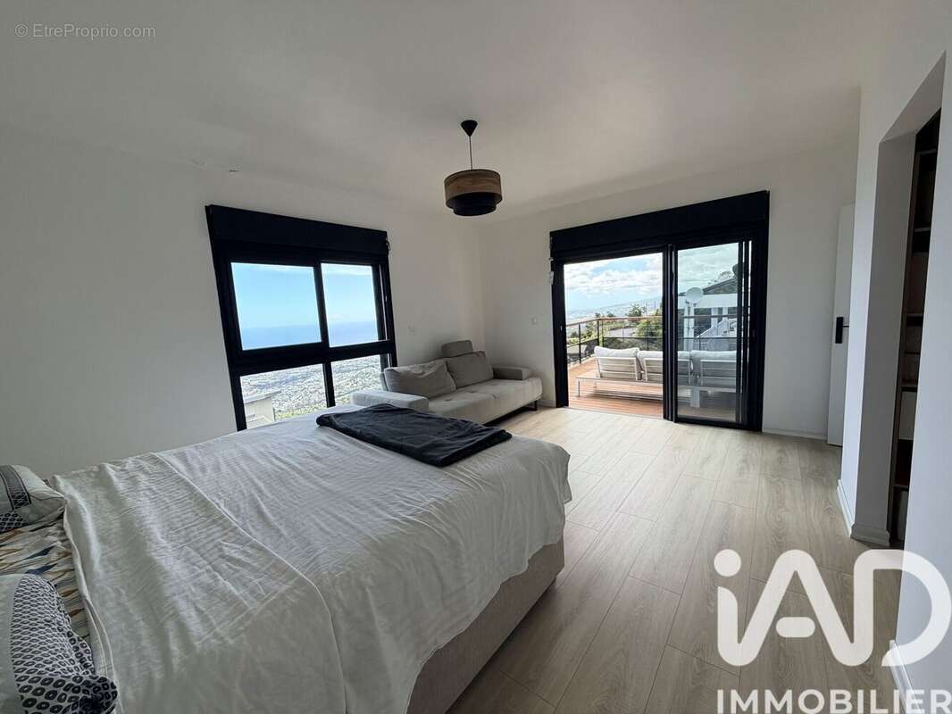 Photo 8 - Maison à SAINT-DENIS