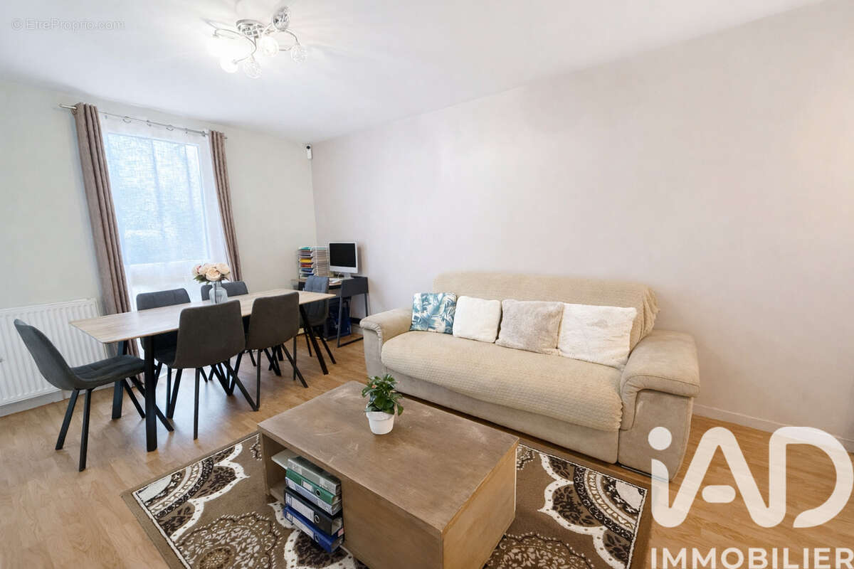 Photo 2 - Appartement à PIERREFITTE-SUR-SEINE