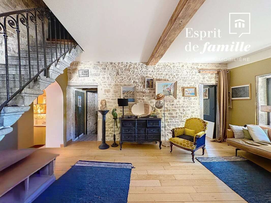 Maison à SAINT-DIDIER-AU-MONT-D'OR