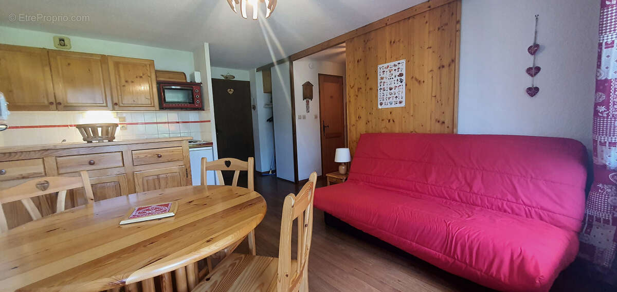 Appartement à MORILLON