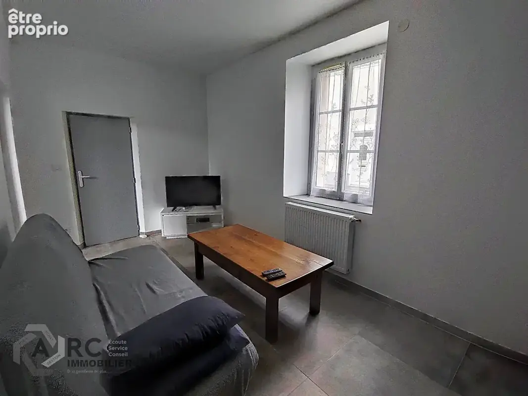 Immeuble Meung Sur Loire 7 pièce(s) 139.5m² - photo 5