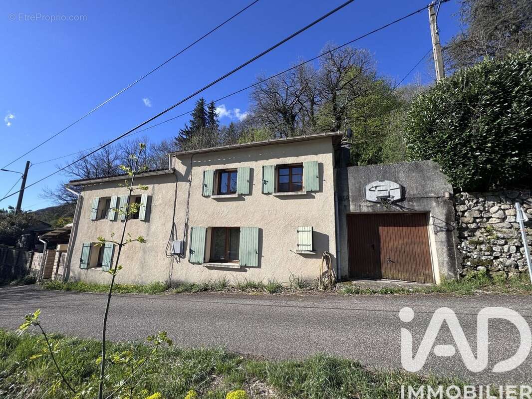 Maison 101 m² à Montpezat-Sous-Bauzon  - photo 2