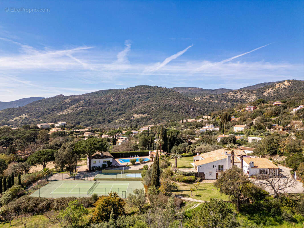 Maison à PLAN-DE-LA-TOUR