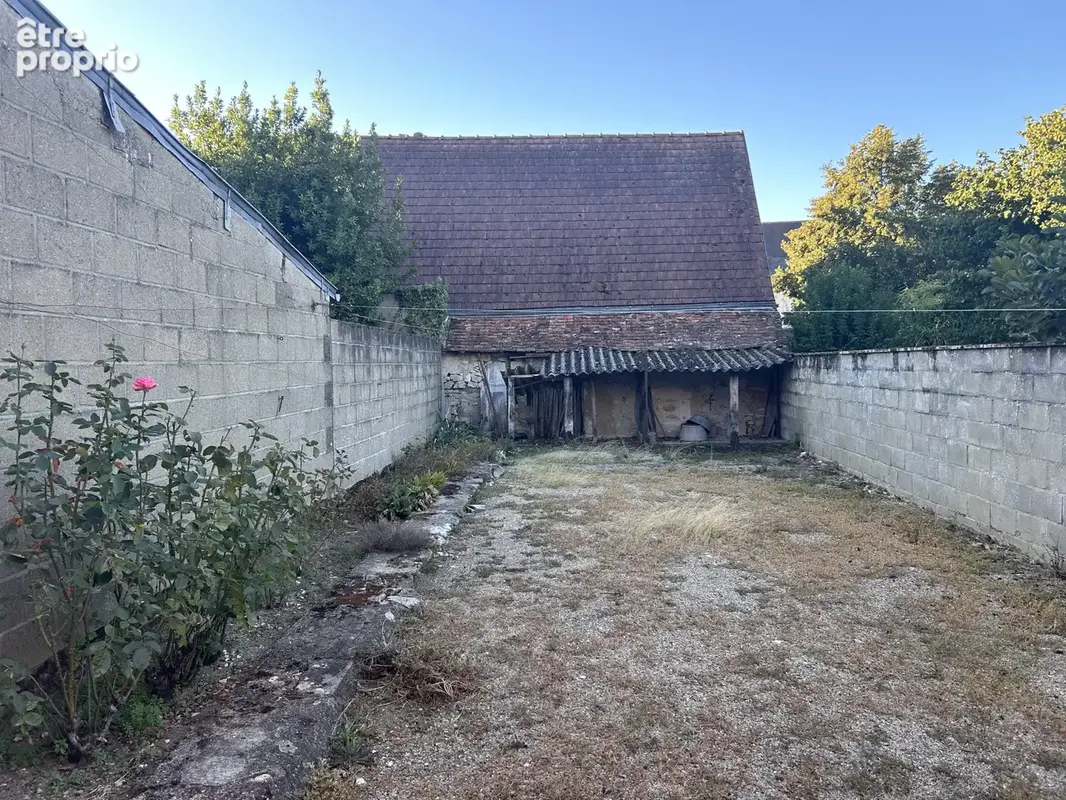 A VENDRE - Maison T5 avec garage, jardin et dépendance à Saint-Gaultier - photo 19