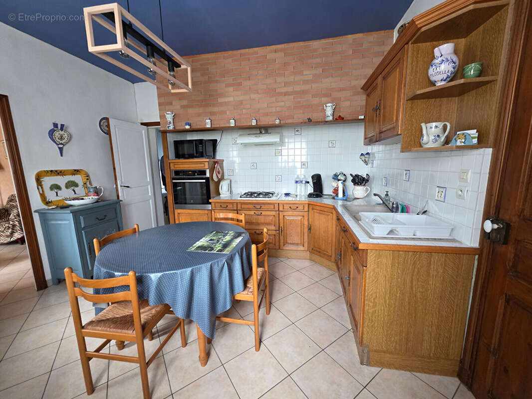 Maison familiale 7 pièces avec garage , Jardin clos et cadre agréable à MOISSAC - photo 9