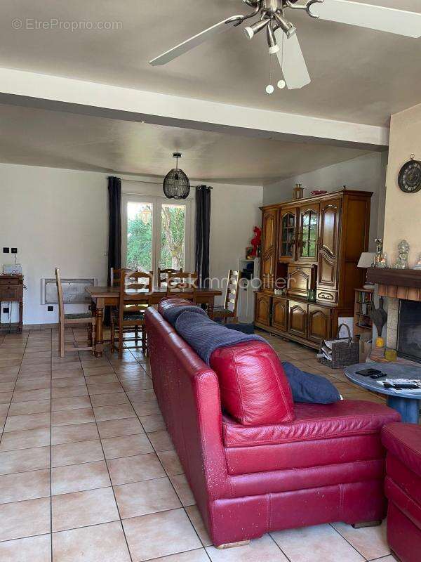 Maison à ANGERVILLIERS