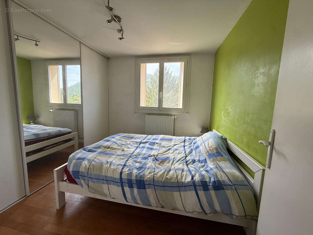 Appartement à SEYSSINET-PARISET