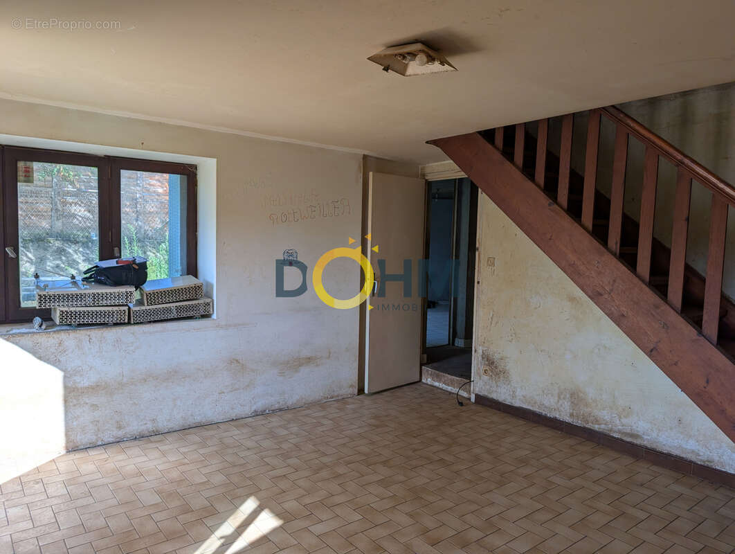 Maison avec jardin et garage - photo 5
