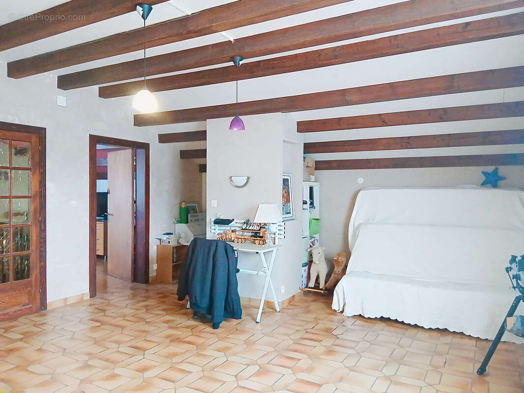 Maison à PONT-DE-ROIDE