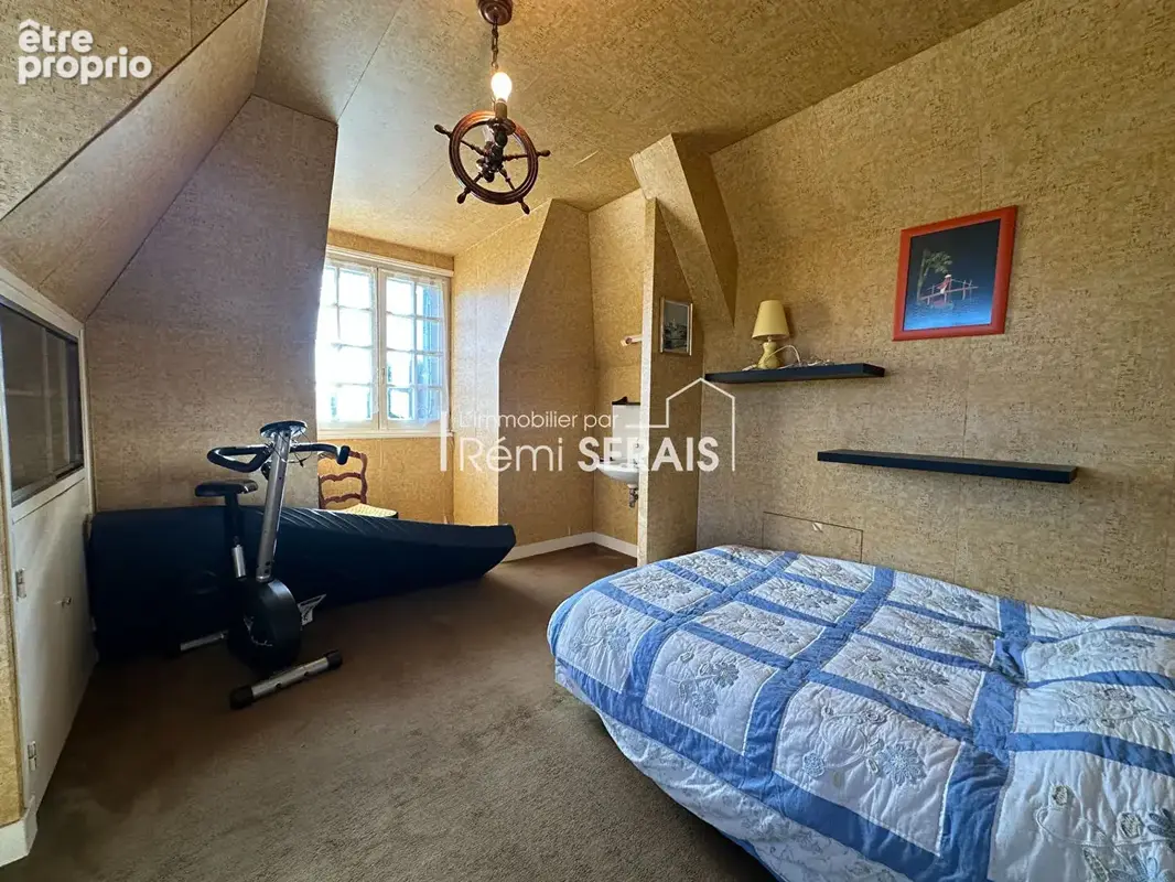 À FLERS Du caractère, de l'espace et une dépendance : une maison aux multiples possibilités - photo 13