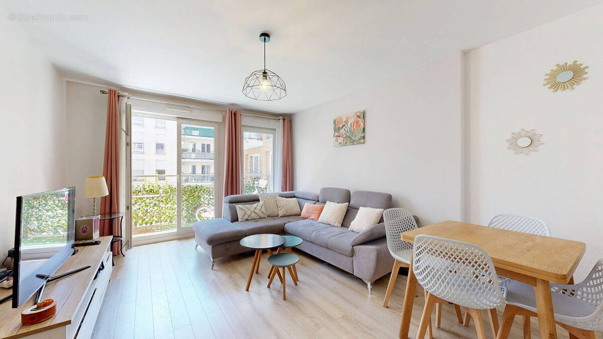 Appartement à NANTERRE