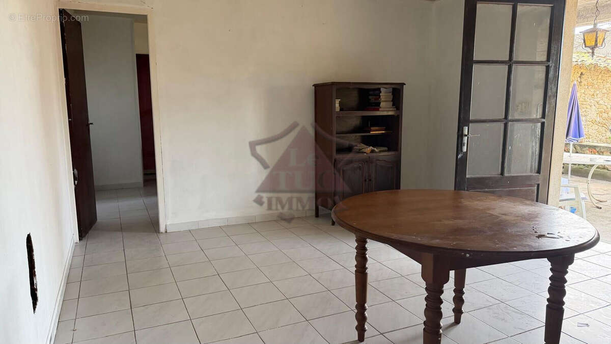 Maison à SAINT-VICTOR-DE-MALCAP