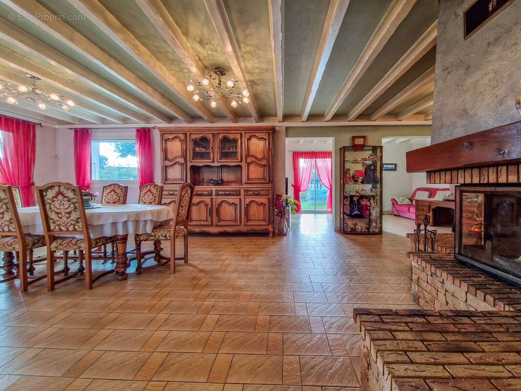 Maison à SAINT-JEAN-DE-MOIRANS