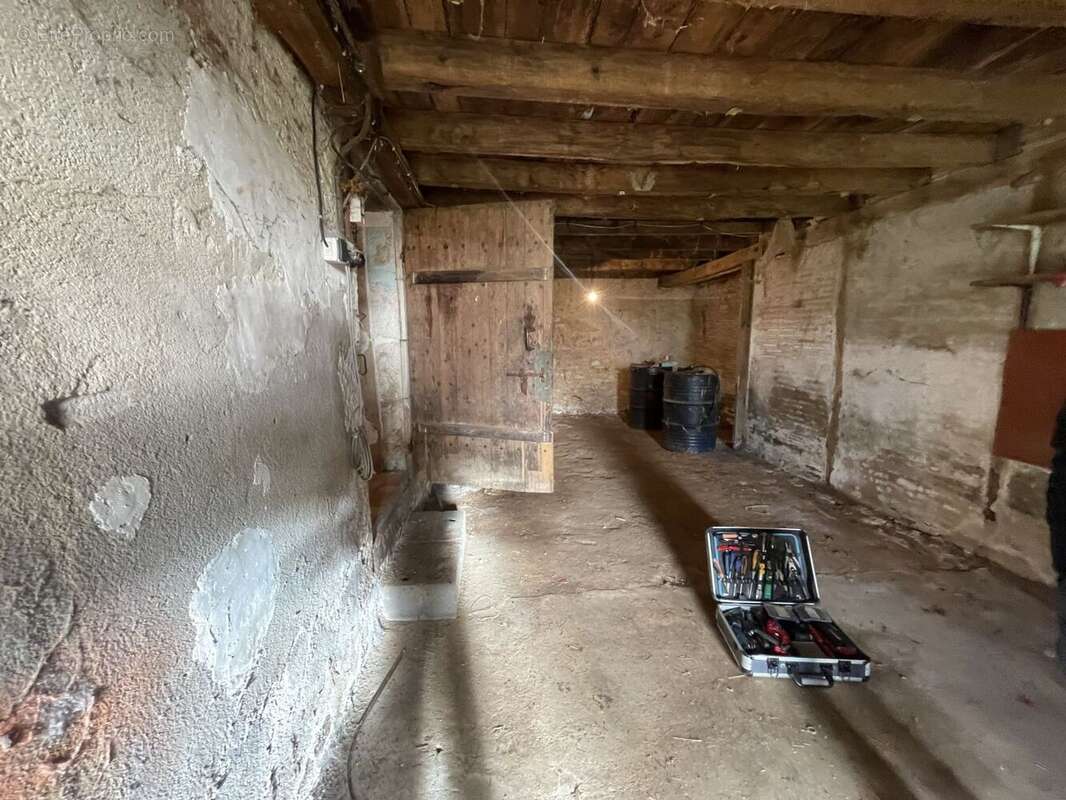 Maison à SAINT-HILAIRE-EN-LIGNIERES