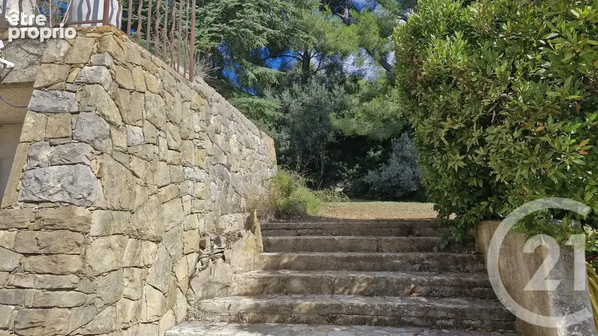 Maison 10 pièces 240 m² à vendre à Sanary-Sur-Mer (83110) - photo 6
