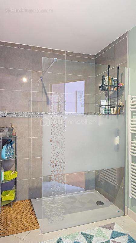 Appartement à CHEVRY-COSSIGNY