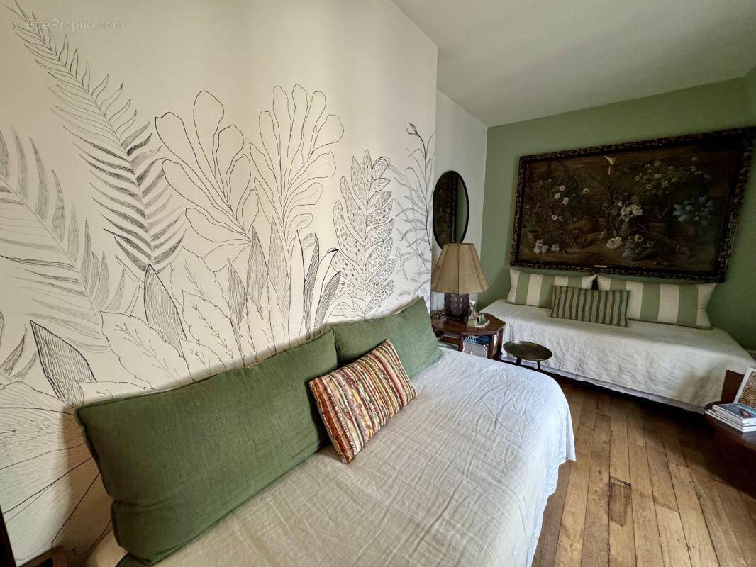 Appartement à PARIS-10E