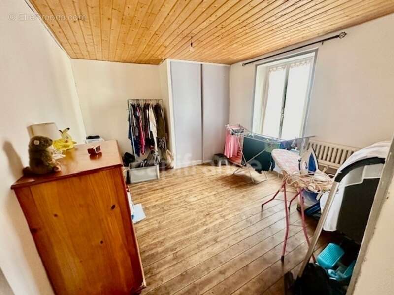 Appartement à CARHAIX-PLOUGUER