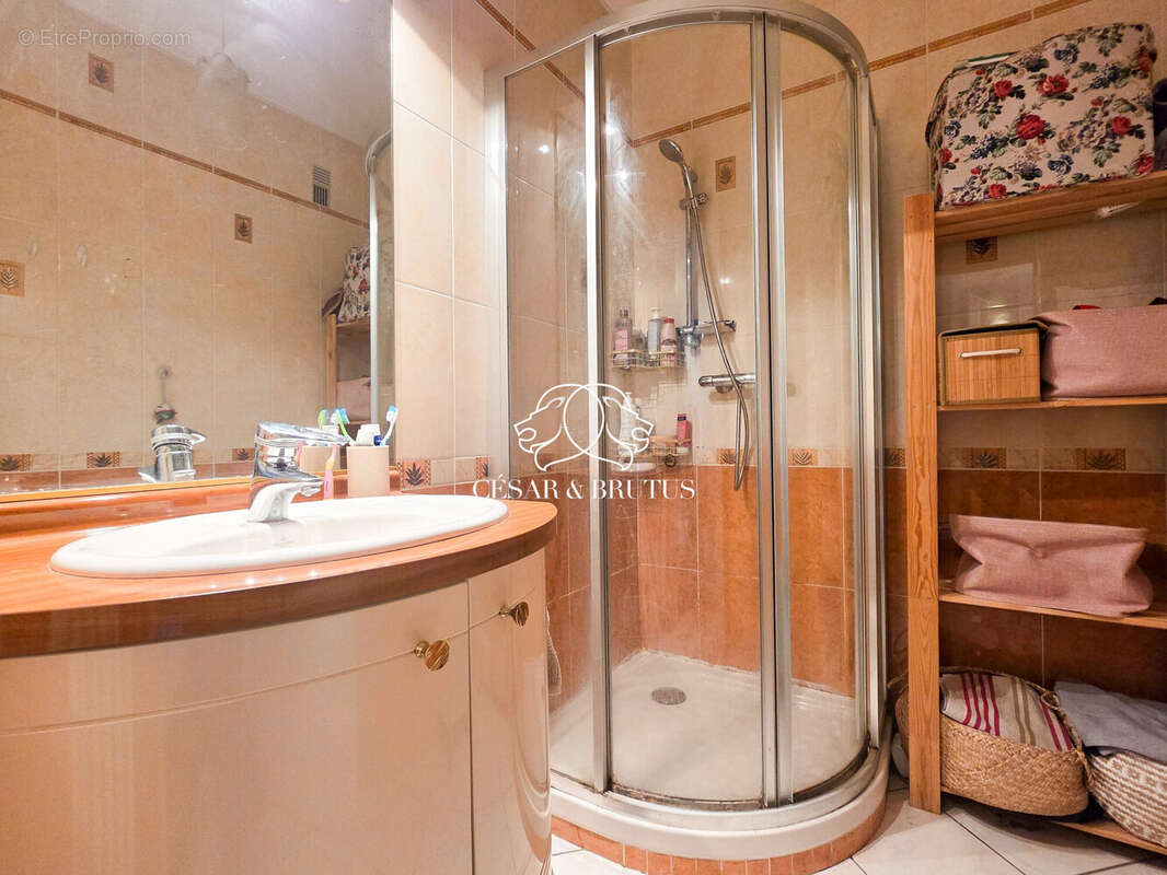 Appartement à LYON-8E