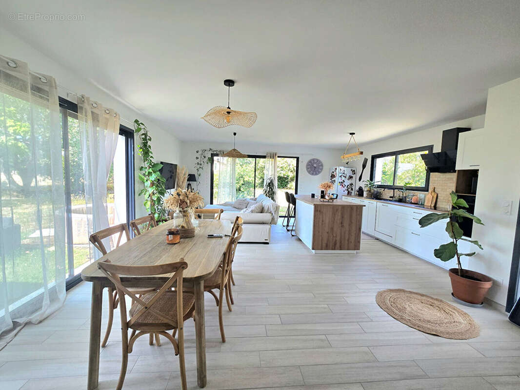 Maison contemporaine  de 2023 Le Pizou 5 pièce(s) 105 m2 - photo 2