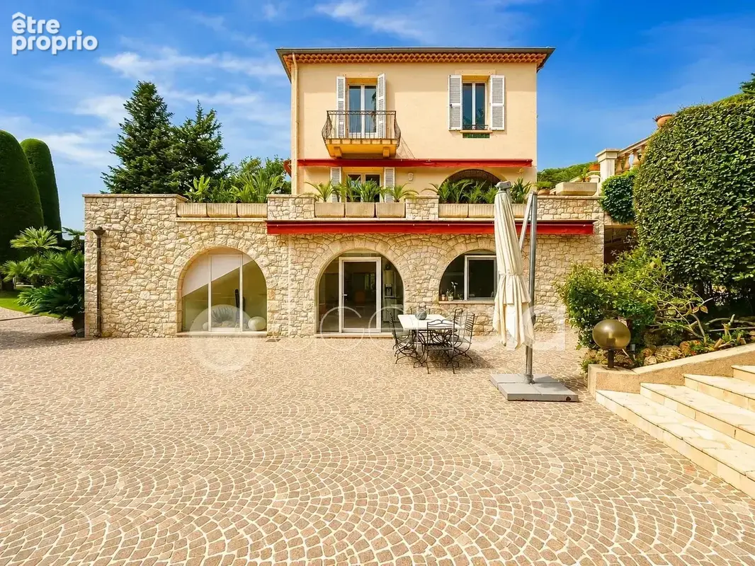 Maison à LE CANNET