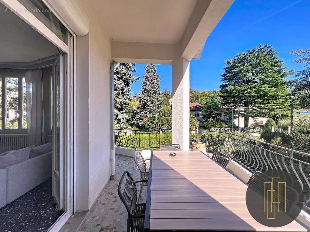 Maison à NEUVILLE-SUR-SAONE