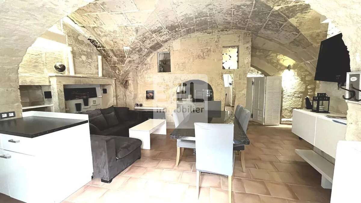 Maison à MAUSSANE-LES-ALPILLES